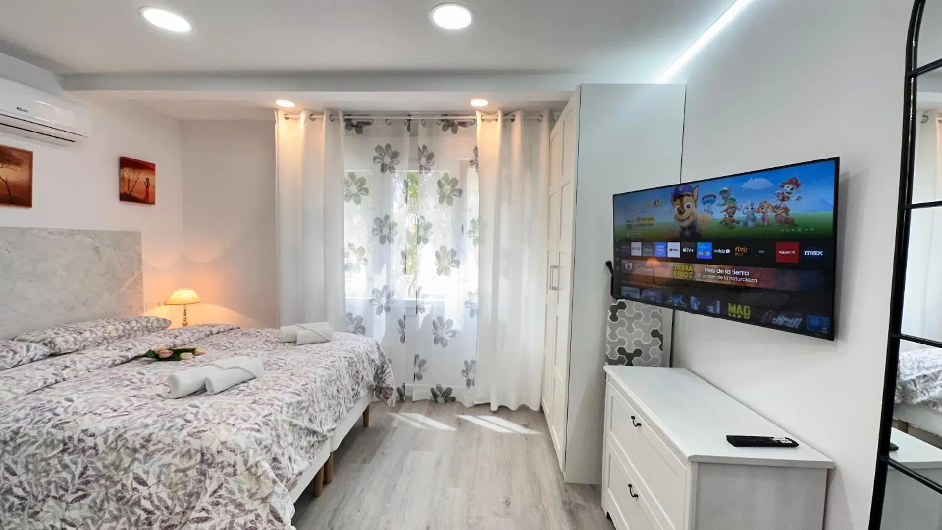 Paraiso De Santa Paula Malaga Apartament